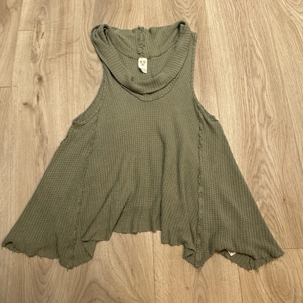 Free People Swing It Cowl Tank Sage Green Size Small Waffle Knit Boho‎ EUC